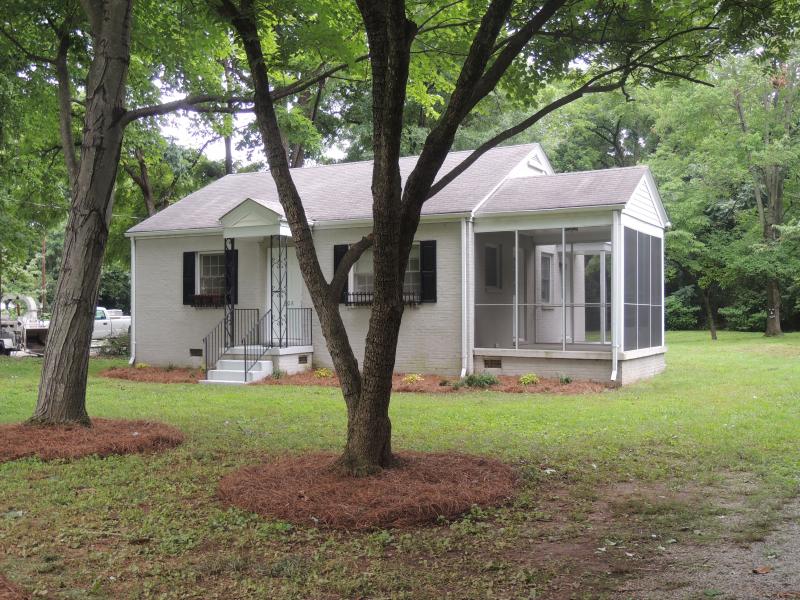 Primary Photo - 208 Lindley Rd