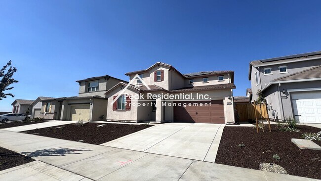 Building Photo - Brand New 4bd/3.5ba Home and Seperate 1bd/...