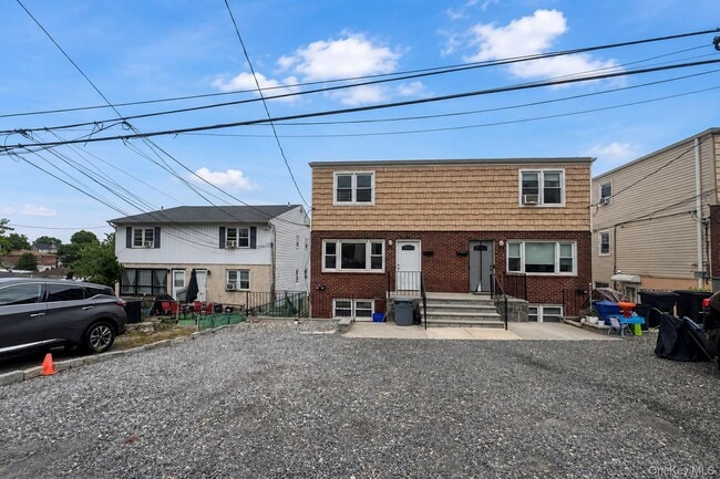 Building Photo - 54 Farquhar Ave