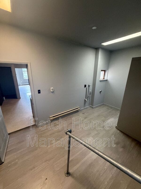 Building Photo - 422 Hillside Ave