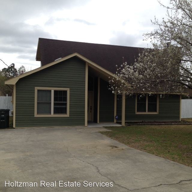 Primary Photo - 3 br, 2 bath House - 1327 Forest Lake Drive