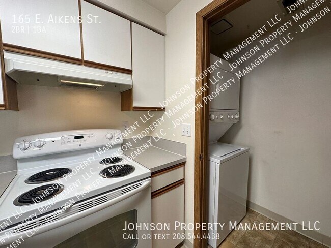 Building Photo - Modern Downtown Eagle Apartment with Centr...