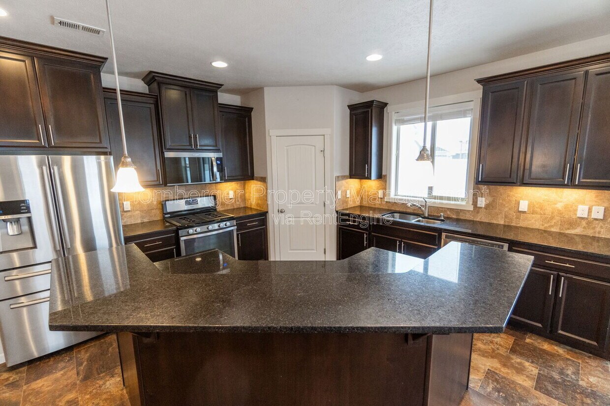 Foto principal - 8915 W Red St