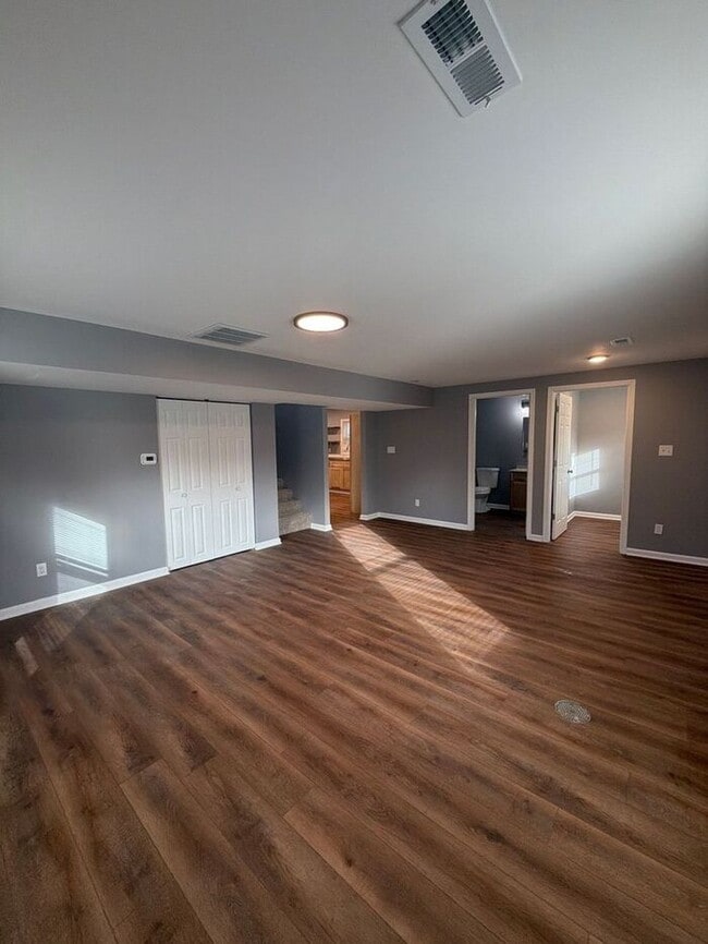 Building Photo - 1702 Bicknell Ave