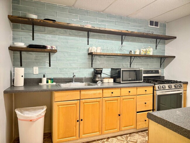 Building Photo - 215 Piedmont Ave NE