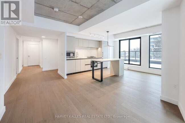 Photo du bâtiment - 1720 Bayview Ave