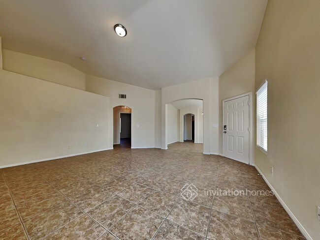 Foto del edificio - 4529 Possum Berry Ln