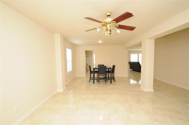 Building Photo - 16127 Eaglewood Spring Ct