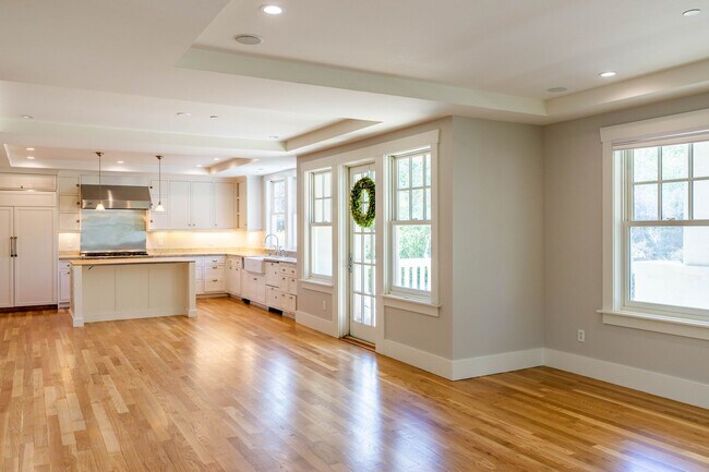Building Photo - Handsome 5BR/3BA Renovated Craftsman Home!...