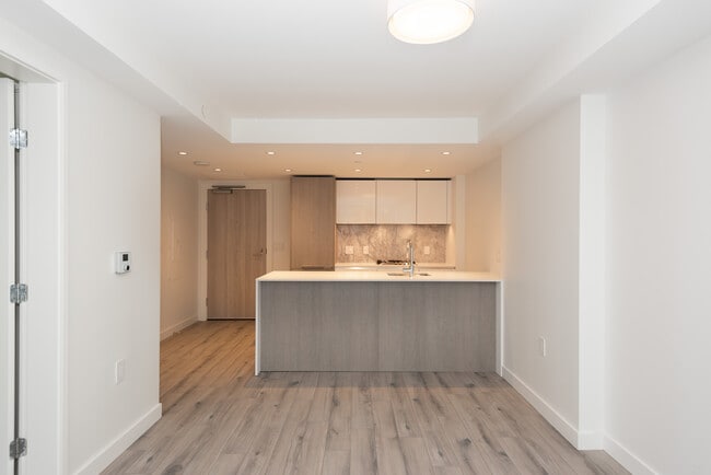 Building Photo - 8X Rentals