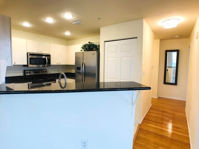Building Photo - 1801 N Flagler Dr