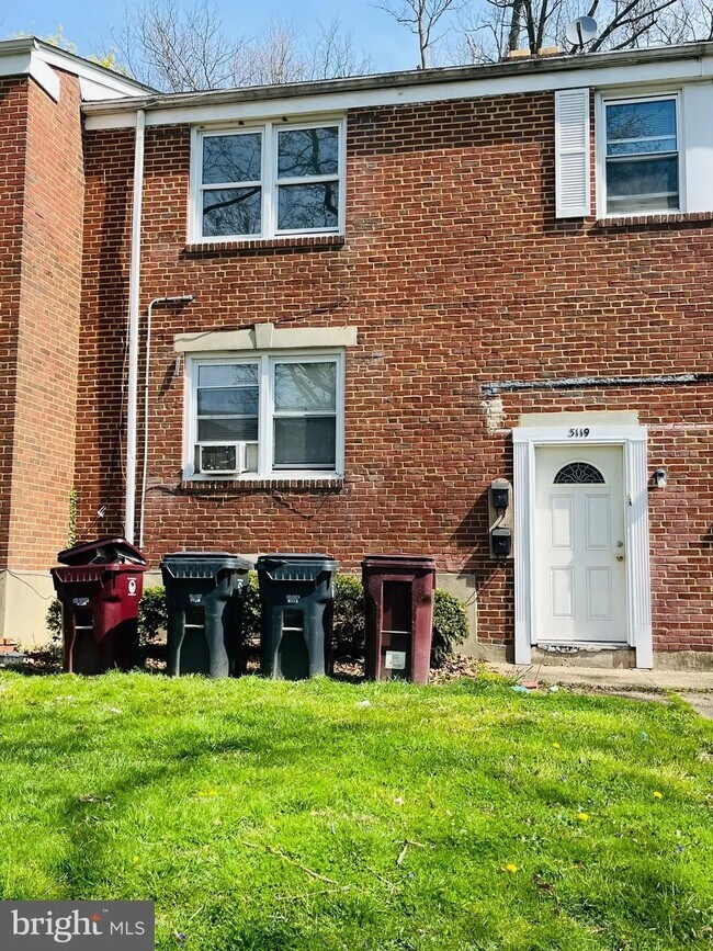 Front - 3119 W 2nd St