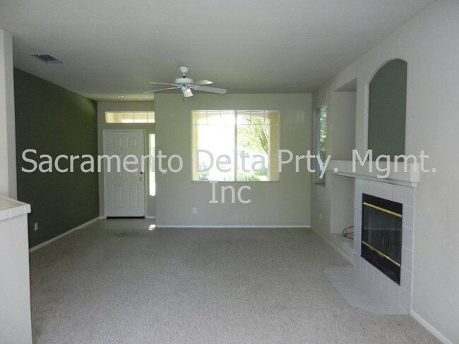 Foto del edificio - Single Story Laguna West Home