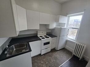 Building Photo - 501 McMillan Ave