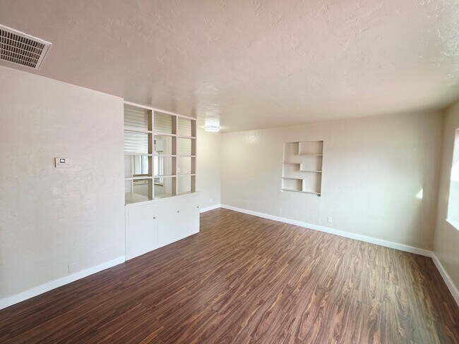 Foto del edificio - 2031 E Silver St