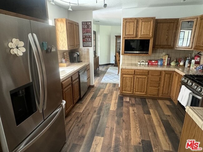 Building Photo - 39486 Racoon Dr