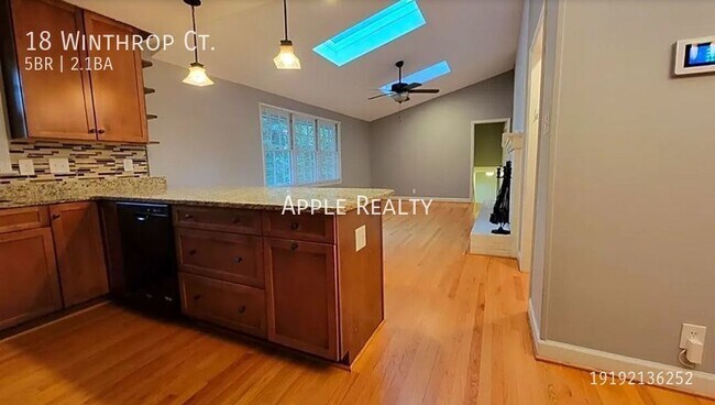 Building Photo - 18 Winthrop Ct.-5 Bedroom, 2.5 Bath house ...