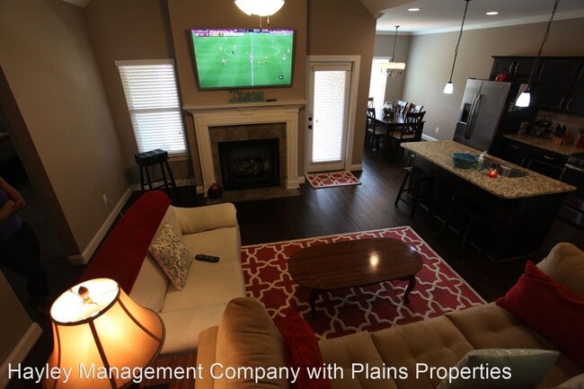 Building Photo - 3 br, 3 bath House - 1661 Overhill Court