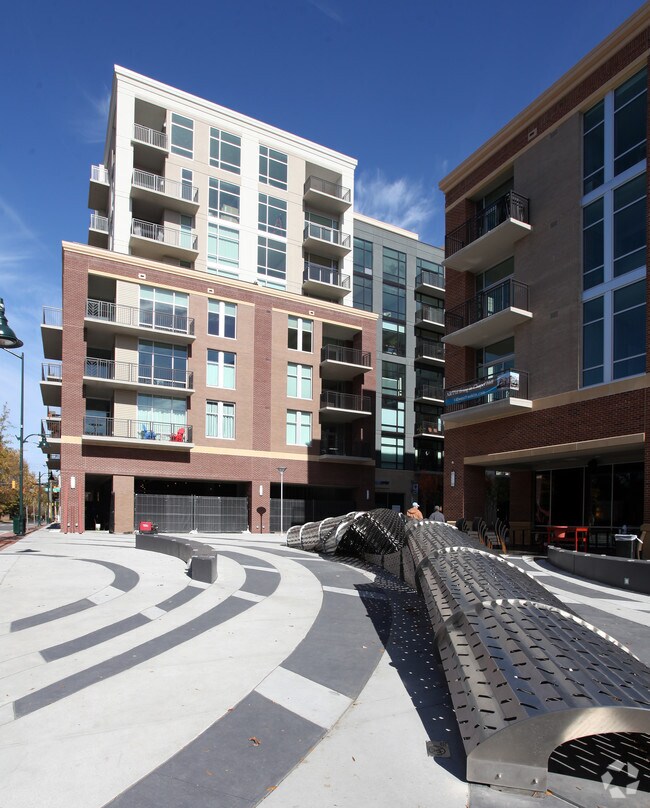 140 West Franklin Apartments Chapel Hill, NC