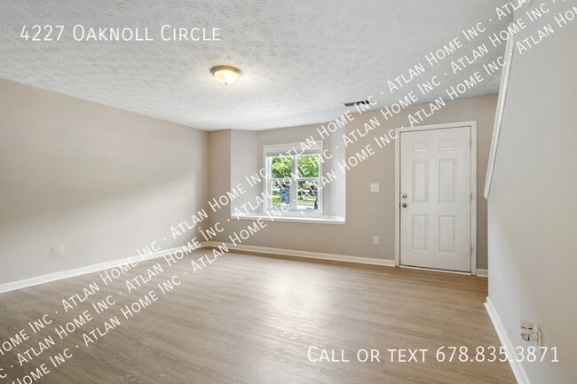 Foto del edificio - 4227 Oaknoll Cir