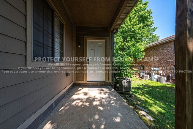 Foto del edificio - 758 W Breeze Cove