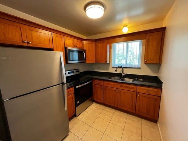 Interior Photo - Georgian Court Apartments