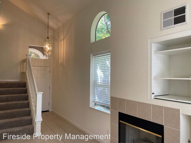 Building Photo - 3 br, 3 bath House - 6229 Tibouchina Ln