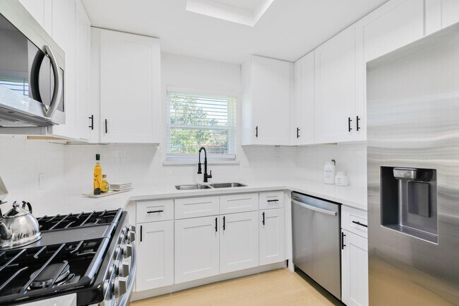Foto del edificio - 4130 Bethel Blvd