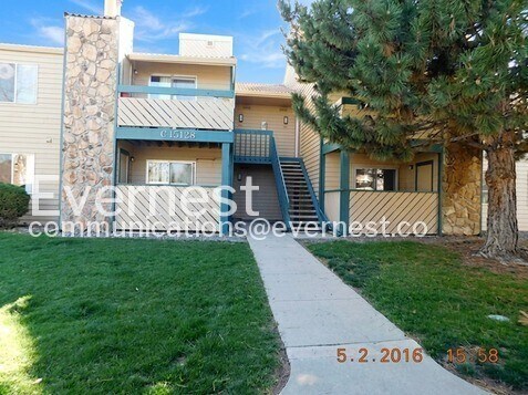 Building Photo - Affordable 2 Bedroom at Knollwood Condominiums Near Buckley!