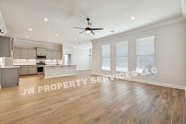 Foto del edificio - 44208 Huntley Rd
