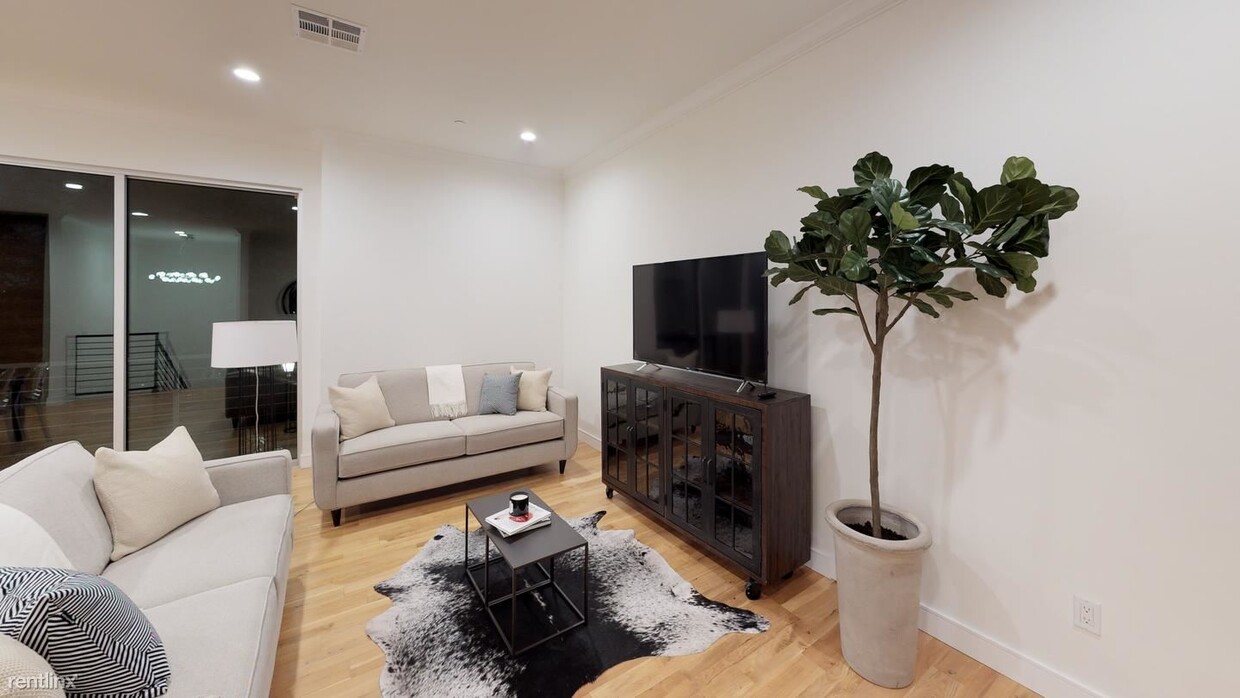 Primary Photo - 1 br, 1 bath House - 3381 Descanso Dr Priv...