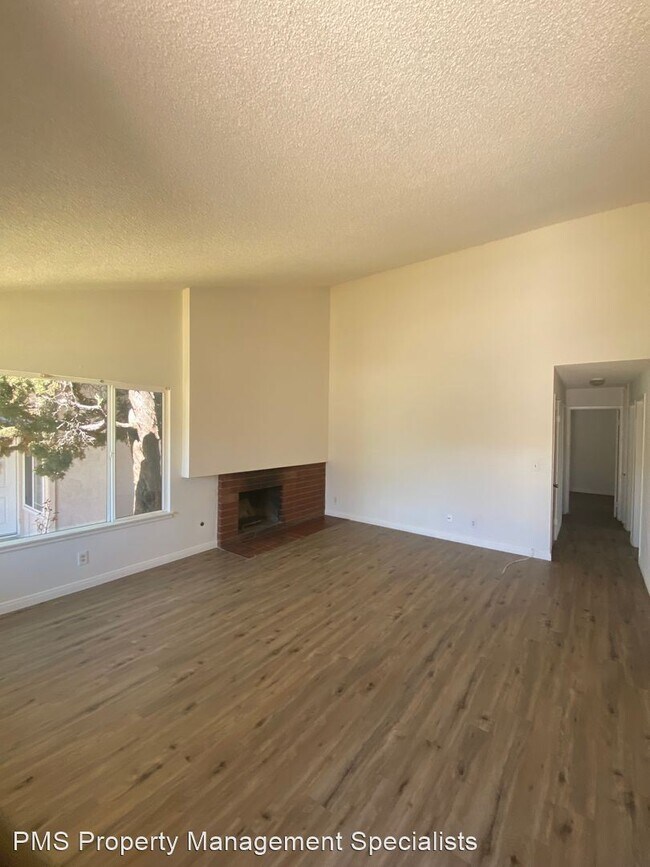 Building Photo - 3 br, 2 bath House - 1827 Cloud Court