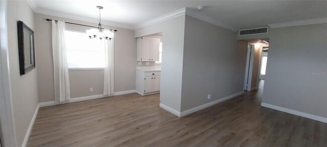 Building Photo - 1811 Bedford Ln