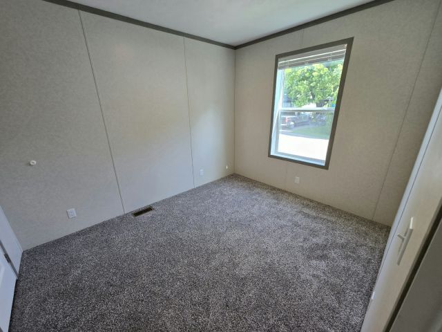 Building Photo - 109 Maple Dr