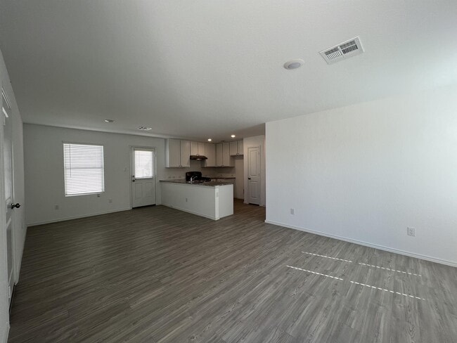 Foto del edificio - 7314 Silos Rdg