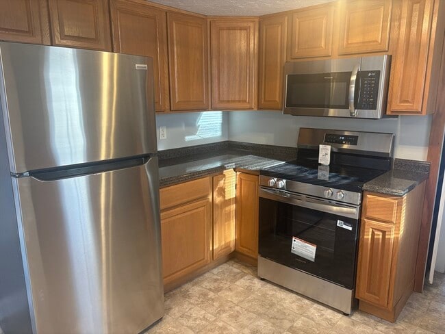 Building Photo - 16 Orleans Rd