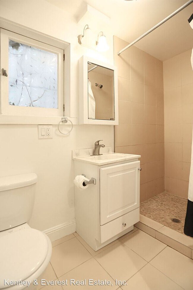 Building Photo - Studio, 1 bath House - 760-776 Geary #105