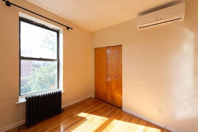 Foto del edificio - 412 Classon Ave