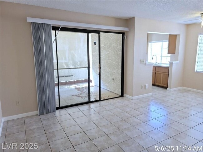 Building Photo - SW 1st FLOOR UNIT IN GATED LAS CASITAS COM...