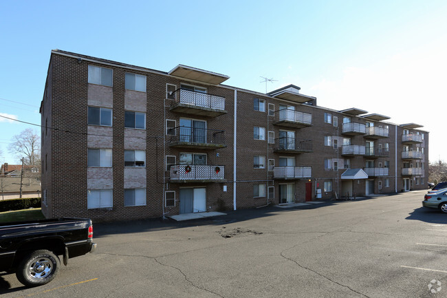 Building Photo - Yorkshire Apartments