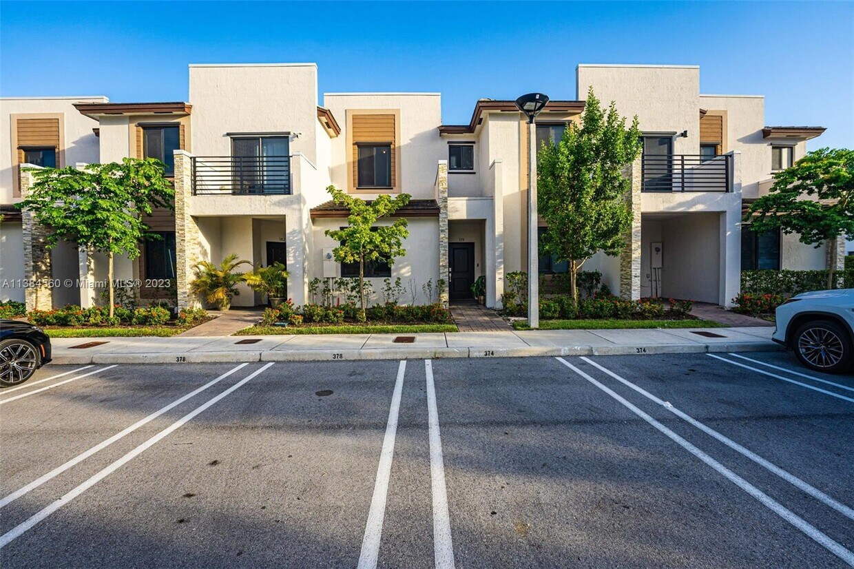 378 NE 214th St, Miami Gardens, FL 33179 Townhome Rentals in Miami