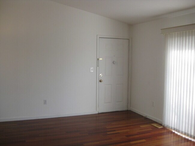 Foto del edificio - 735 Riverside Ave