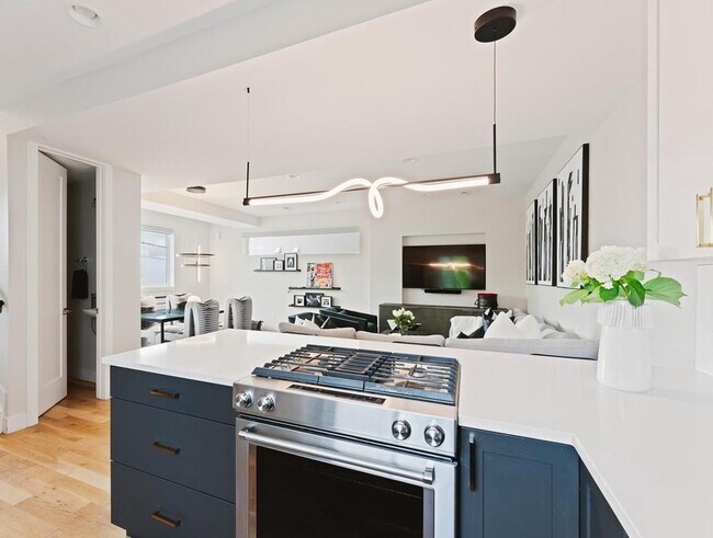 Foto del edificio - Chic LoHi townhouse with incredible views ...