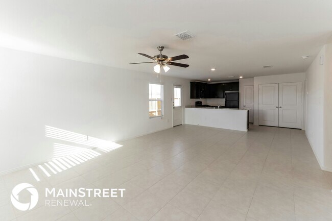 Foto del edificio - 3101 Helix Bay Dr