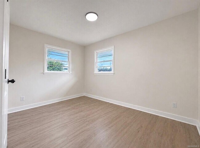 Foto del edificio - 3821 Harrison Rd