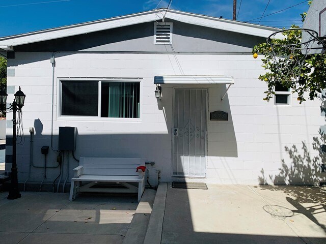 Primary Photo - 927 E Verdugo Ave