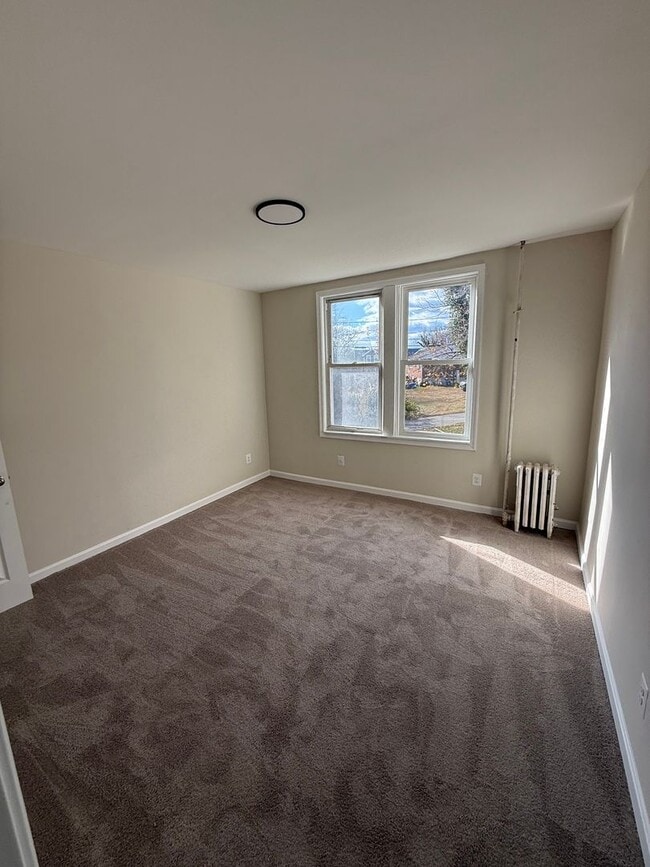 Building Photo - 1 Bedroom Apartment Available Today in Baltimore County!