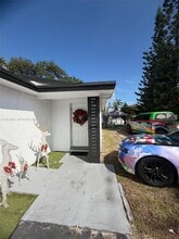 Building Photo - 331 NW 39th Ave