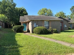 Building Photo - 5768 Worchester Ct