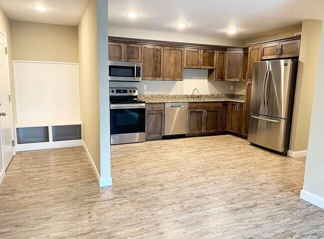 Photo - Silver Creek Apartments